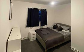 Lovely Spacious Entire 1 Bedroom Apartment - New Management